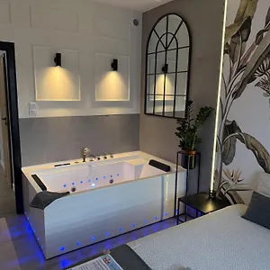  Apartment Jacuzzi - Relax